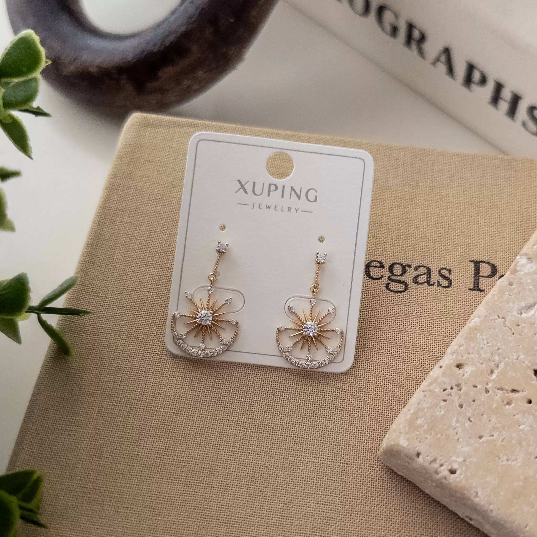 Xp Özel Seri Zirkon Taşlı Ay Ve Yıldız Sallantılı Zarif Tasarım Küpe