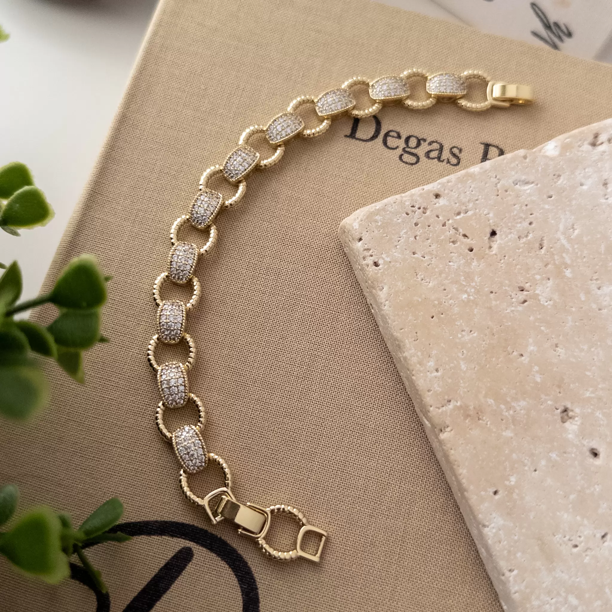 Xp Özel Seri Zirkon Taşlı Tırtıklı Halka Zincir Bileklik