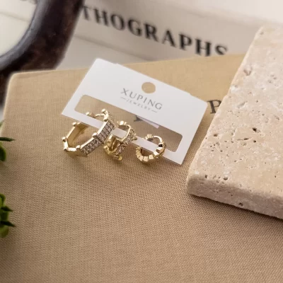 Xp Zirkon Taş İşlemeli Kenarları Çıkıntılı Tarz Üçlü Kombin Set Küpe