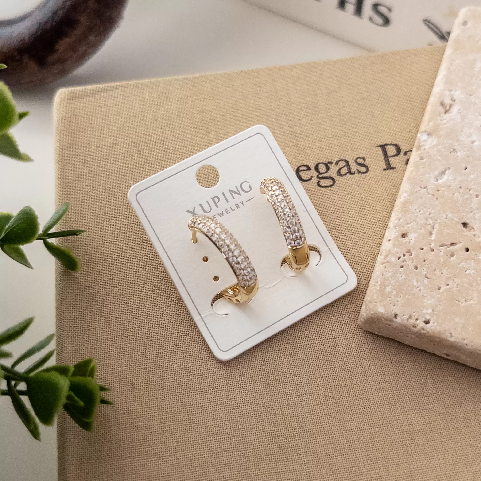 Xp Zirkon Taşlı Orta Boy Halka Küpe