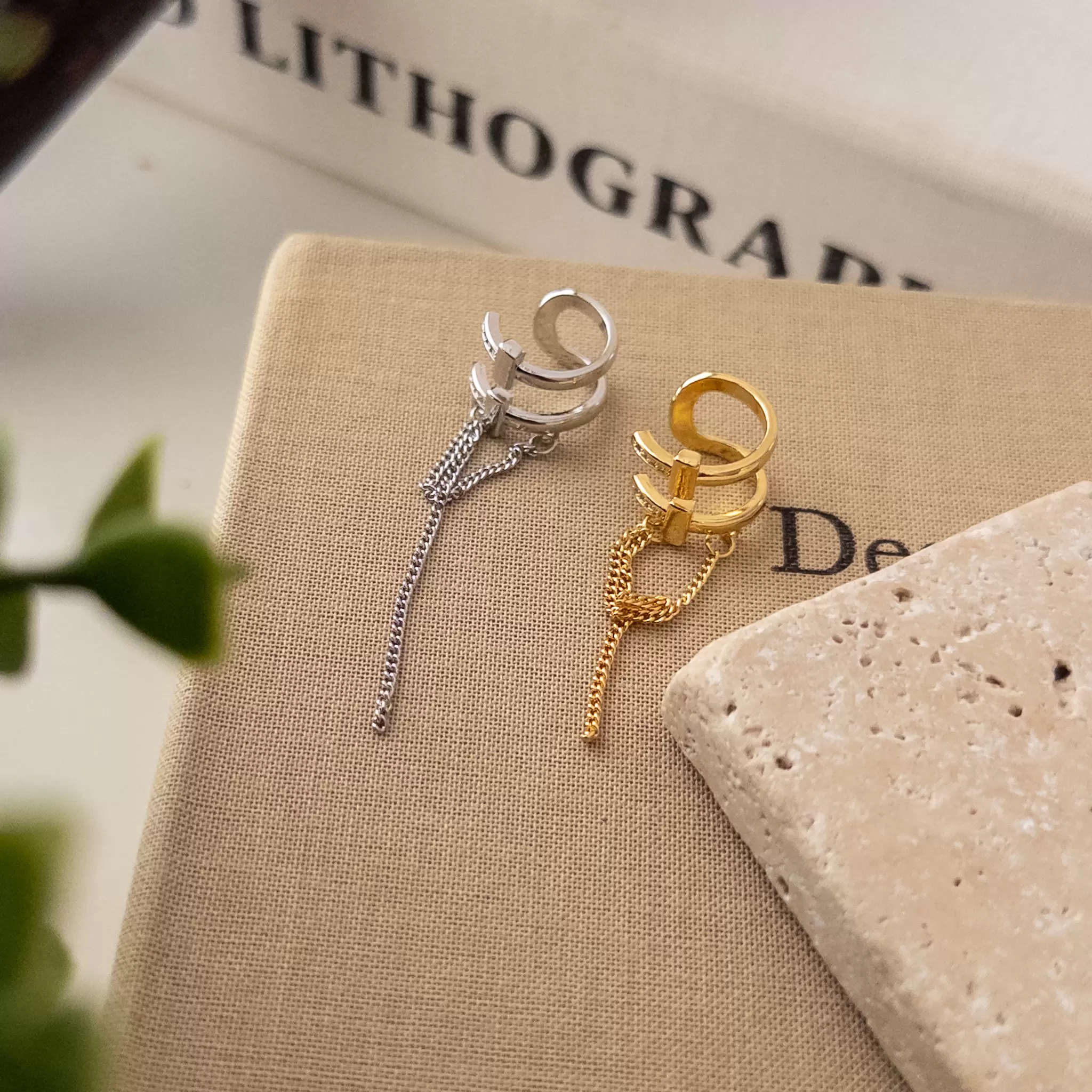 Zincir Sallantılı İkili Plaka Tasarım Earcuff