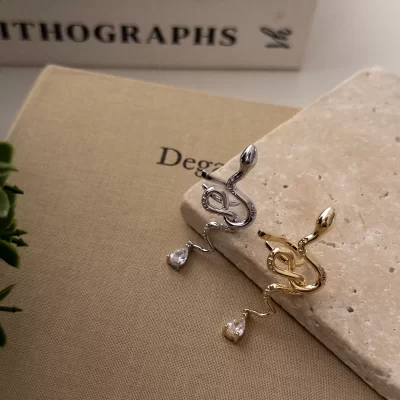 Zirkon Taş Detaylı Damla Taş Sallantılı Uzun Büyük Yılan Tasarım Earcuff Küpe