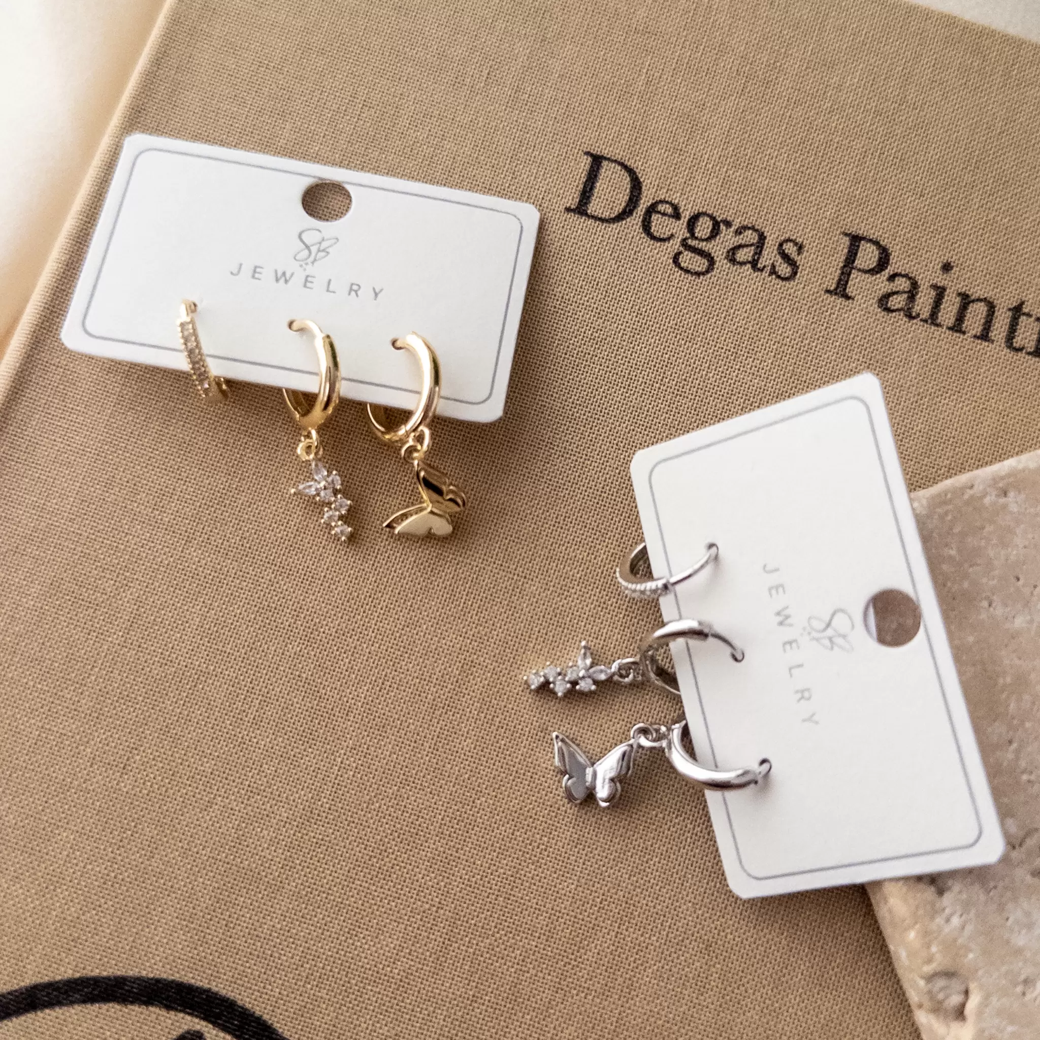 Zirkon Taş Detaylı Kelebek Sallantılı Üçlü Kombin Set Küpe