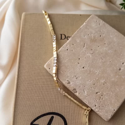 Zirkon Taş Detaylı Plaka Tarz Bileklik