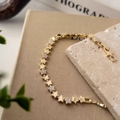 Zirkon Taş Detaylı Yıldız Plakalı Bileklik