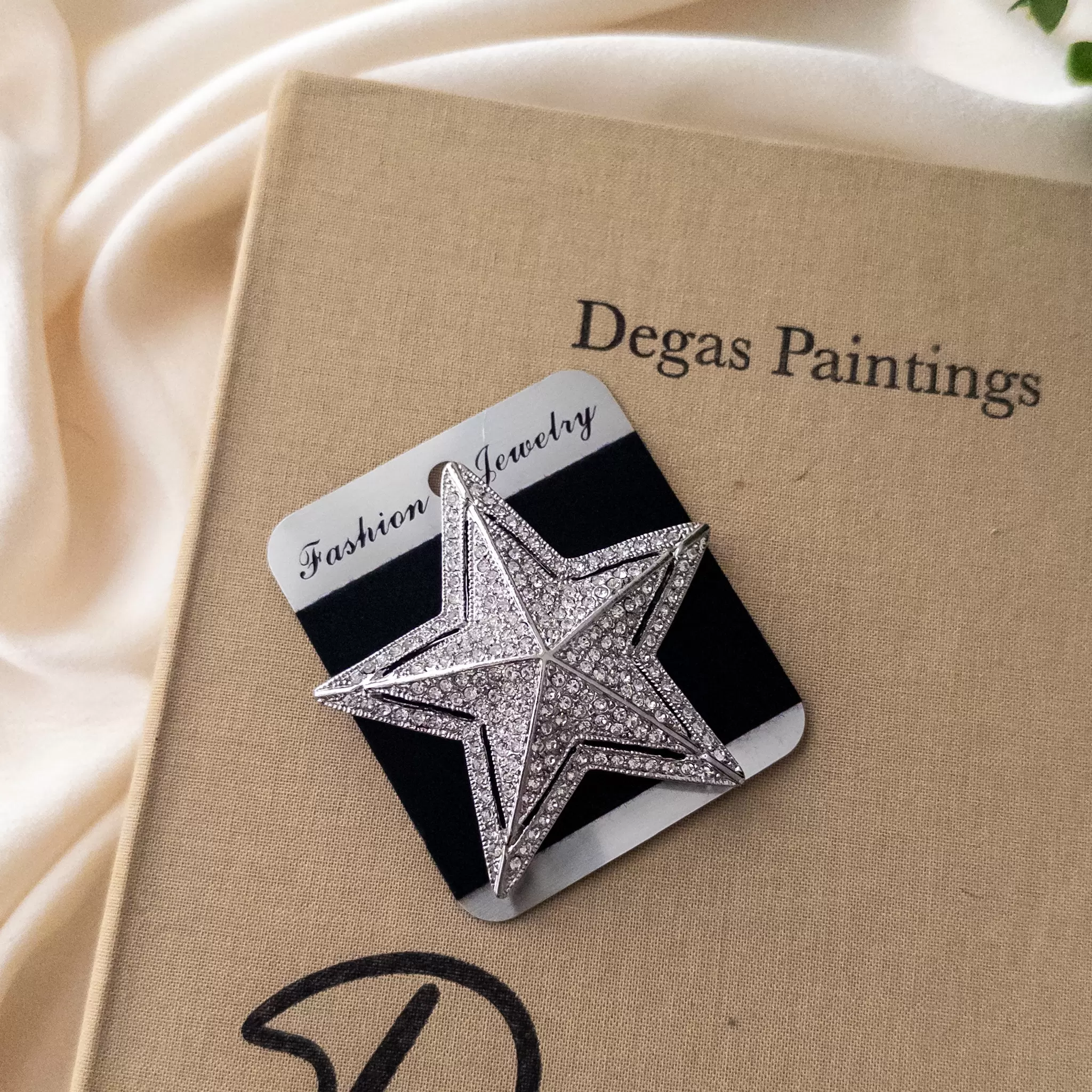 Zirkon Taş İşlemeli Büyük Yıldız Broş