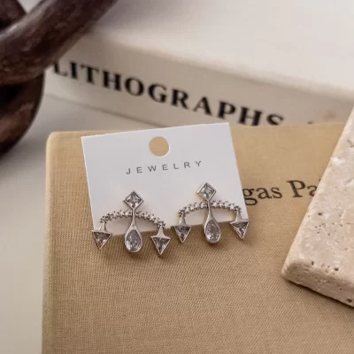 Zirkon Taşlı Çift Renk Tasarım Küpe