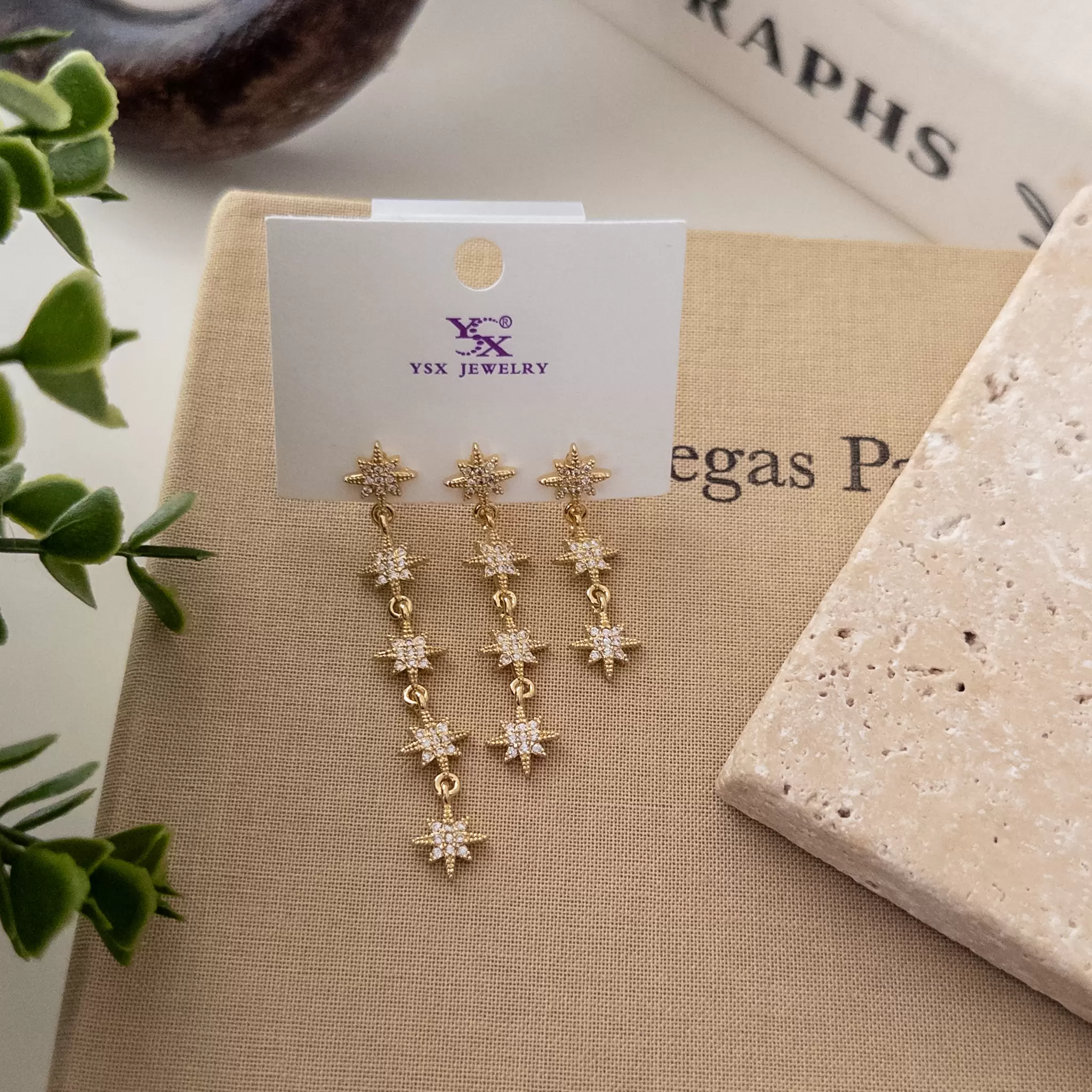 Zirkon Taşlı Kutup Yıldızı Sallantılı Tasarım Üçlü Kombin Set Küpe