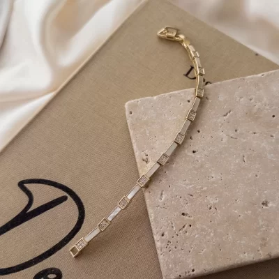 Zirkon Taşlı Sedefli Tarz Bileklik