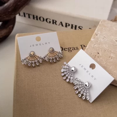 Zirkon Taşlı Yelpaze Küpe